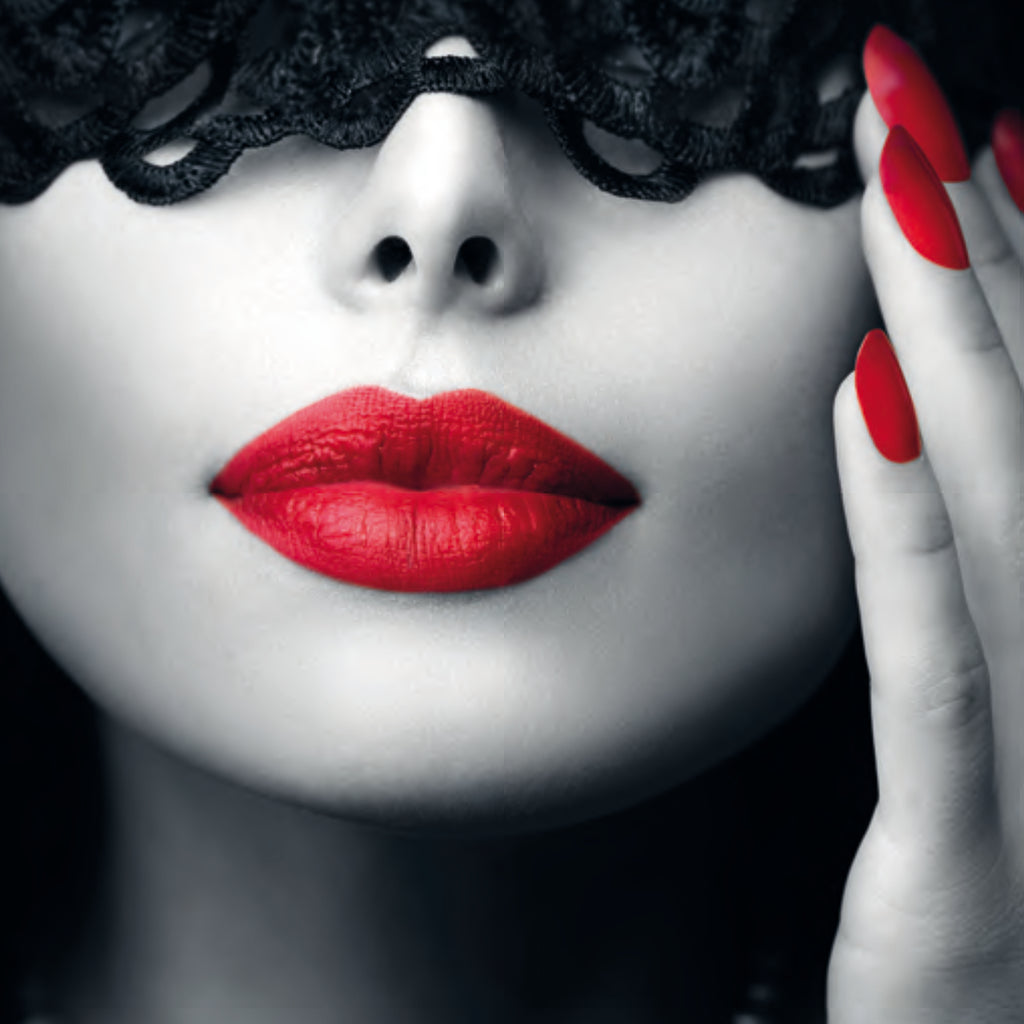 RED KISS TRILOGY glass picture