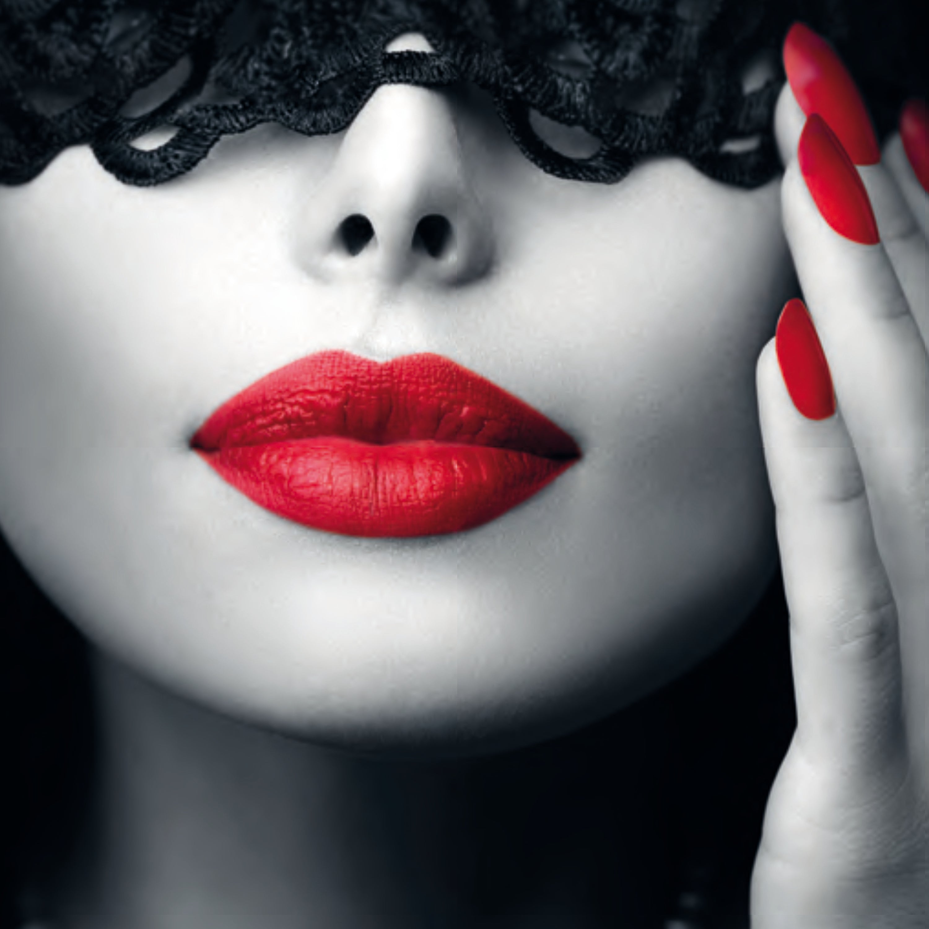 RED KISS TRILOGY glass picture